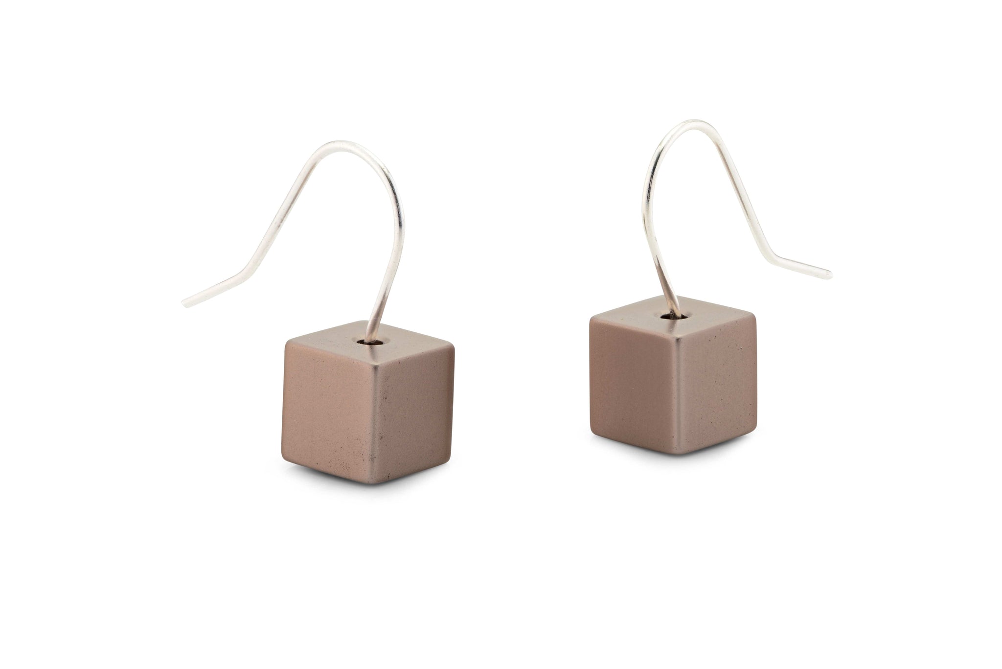 Oorhanger Met kubus O40BROWN