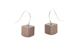 Oorhanger Met kubus O40BROWN